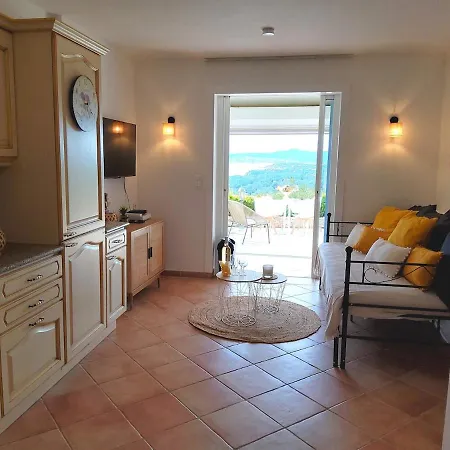 47m Carre - Vue 180 Degres - Piscine - Parking Saint-Raphael (Var)
